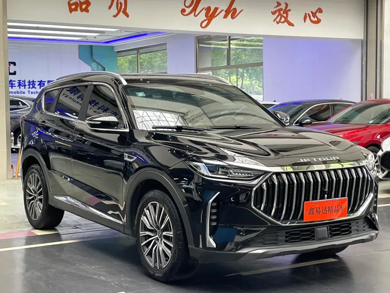 Jetour X70 PLUS 2023 1.5T DCT Brave person PLUS 5 seat exterior photo 3 Jetour X70 PLUS 2023 1.5T DCT Brave person PLUS 5 seat exterior photo 3