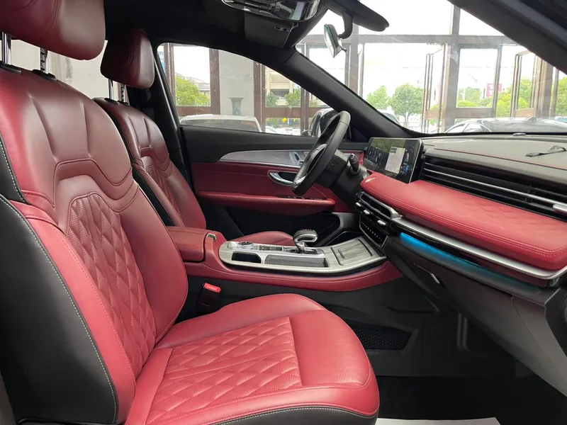 Jetour X70 PLUS 2023 1.5T DCT Brave person PLUS 5 seat interior photo 11 Jetour X70 PLUS 2023 1.5T DCT Brave person PLUS 5 seat interior photo 11