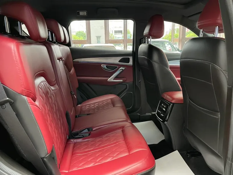 Jetour X70 PLUS 2023 1.5T DCT Brave person PLUS 5 seat interior photo 12 Jetour X70 PLUS 2023 1.5T DCT Brave person PLUS 5 seat interior photo 12