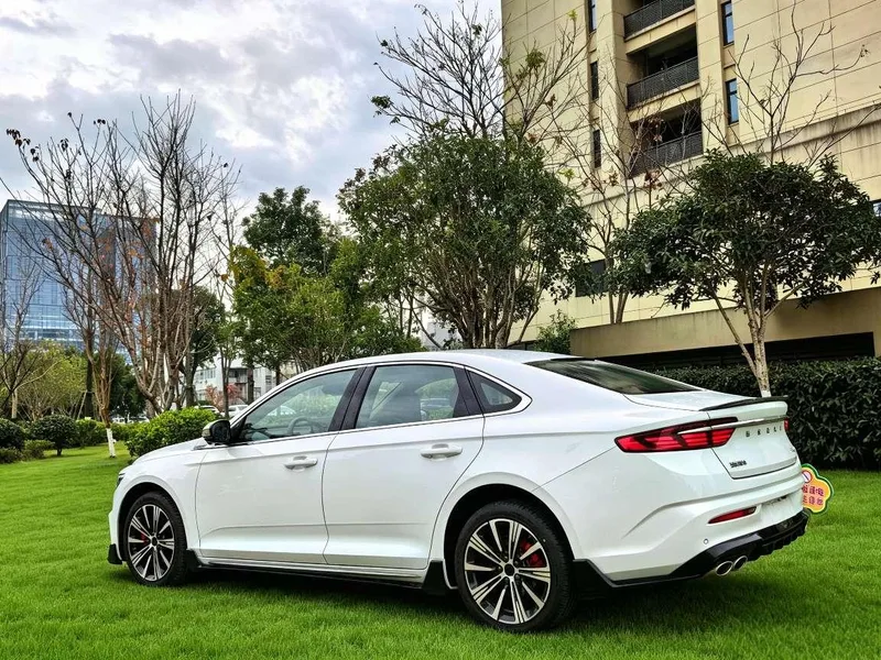 Geely Preface 2025 1.5T Oriente Yao Edición Kunlun exterior foto 7 Geely Preface 2025 1.5T Oriente Yao Edición Kunlun exterior foto 7