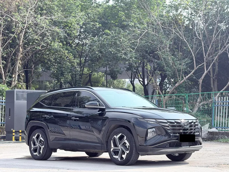 Hyundai Tucson 2023 Tucson L 1.5T GLX Two-wheel drive elite version N Line exterior photo 3 Hyundai Tucson 2023 Tucson L 1.5T GLX Two-wheel drive elite version N Line exterior photo 3