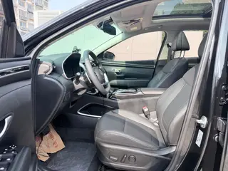 Hyundai Tucson 2023 Tucson L 1.5T GLX Two-wheel drive elite version N Line exterior photo 5 Hyundai Tucson 2023 Tucson L 1.5T GLX Two-wheel drive elite version N Line exterior photo 5