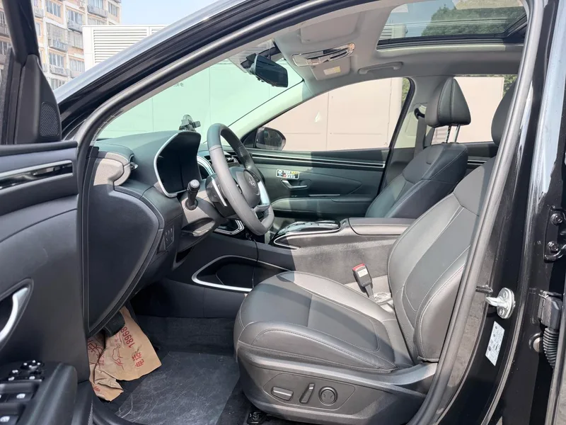 Hyundai Tucson 2023 Tucson L 1.5T GLX Two-wheel drive elite version N Line exterior photo 5 Hyundai Tucson 2023 Tucson L 1.5T GLX Two-wheel drive elite version N Line exterior photo 5