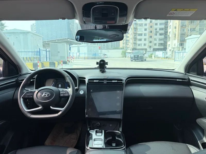Hyundai Tucson 2023 Tucson L 1.5T GLX Two-wheel drive elite version N Line exterior photo 7 Hyundai Tucson 2023 Tucson L 1.5T GLX Two-wheel drive elite version N Line exterior photo 7