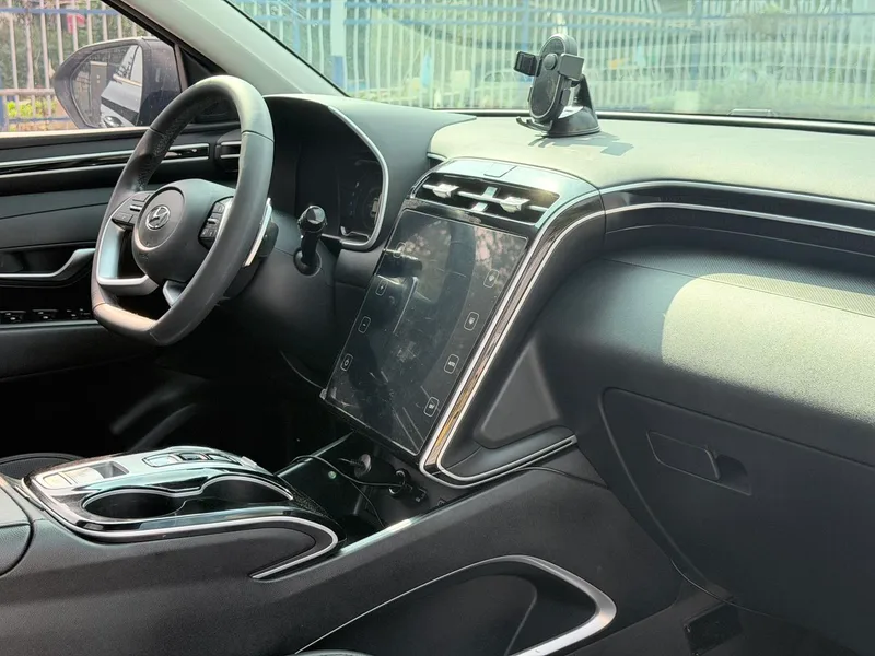 Hyundai Tucson 2023 Tucson L 1.5T GLX Two-wheel drive elite version N Line interior photo 12 Hyundai Tucson 2023 Tucson L 1.5T GLX Two-wheel drive elite version N Line interior photo 12