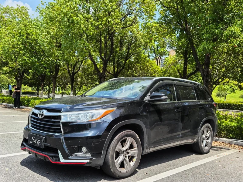 Toyota Highlander 2015 2.0T Four-wheel drive deluxe edition 7 seat exterior photo 1 Toyota Highlander 2015 2.0T Four-wheel drive deluxe edition 7 seat exterior photo 1