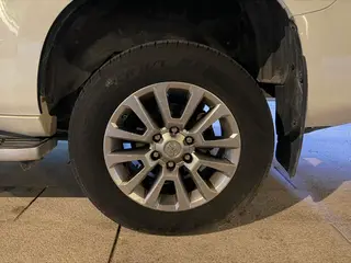 Toyota Prado 2018 3.5L Automatic TX-L Rear spare wheel interior photo 13 Toyota Prado 2018 3.5L Automatic TX-L Rear spare wheel interior photo 13