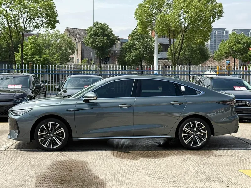 Chery Arrizo 8 PRO 2025 1.6T DCT Luxury type+ exterior photo 4 Chery Arrizo 8 PRO 2025 1.6T DCT Luxury type+ exterior photo 4