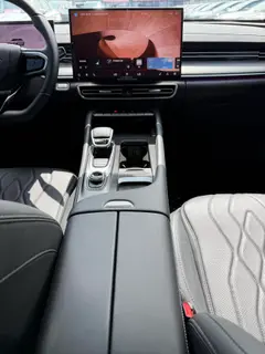 Chery Arrizo 8 PRO 2025 1.6T DCT Luxury type+ interior photo 12 Chery Arrizo 8 PRO 2025 1.6T DCT Luxury type+ interior photo 12