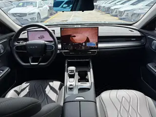 Chery Arrizo 8 PRO 2025 1.6T DCT Luxury type+ interior photo 13 Chery Arrizo 8 PRO 2025 1.6T DCT Luxury type+ interior photo 13