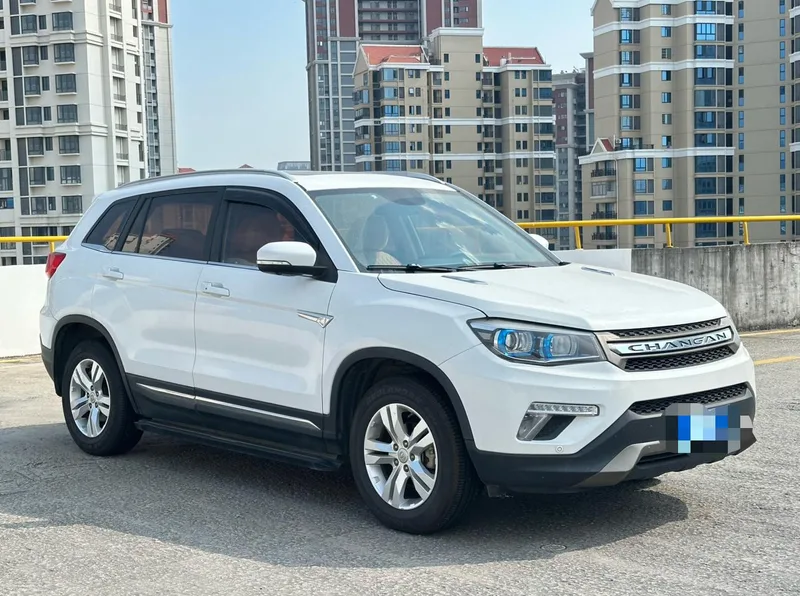 Changan CS75 2017 Cool Edition 1.5T Automatic front-sharing type exterior photo 3 Changan CS75 2017 Cool Edition 1.5T Automatic front-sharing type exterior photo 3