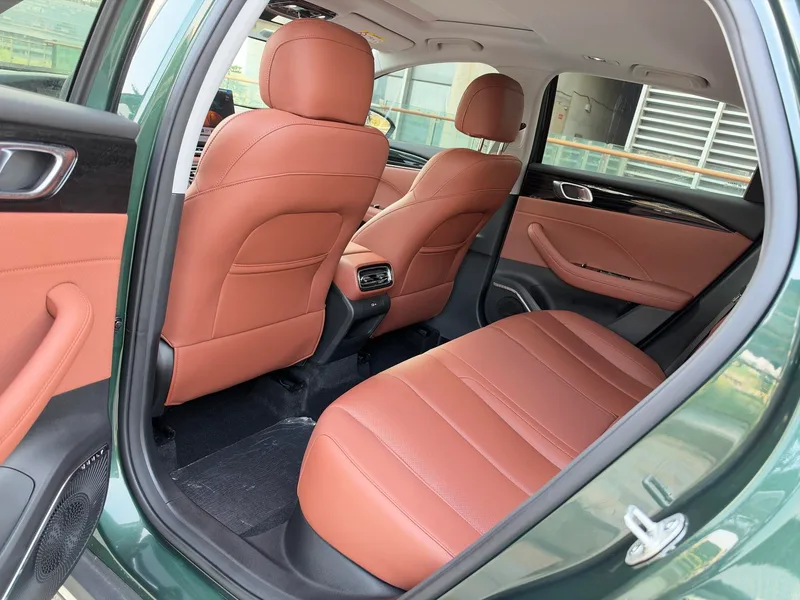 Geely Emgrand 2026 5th Gen 1.5T DCT Flagship interior photo 8 Geely Emgrand 2026 5th Gen 1.5T DCT Flagship interior photo 8