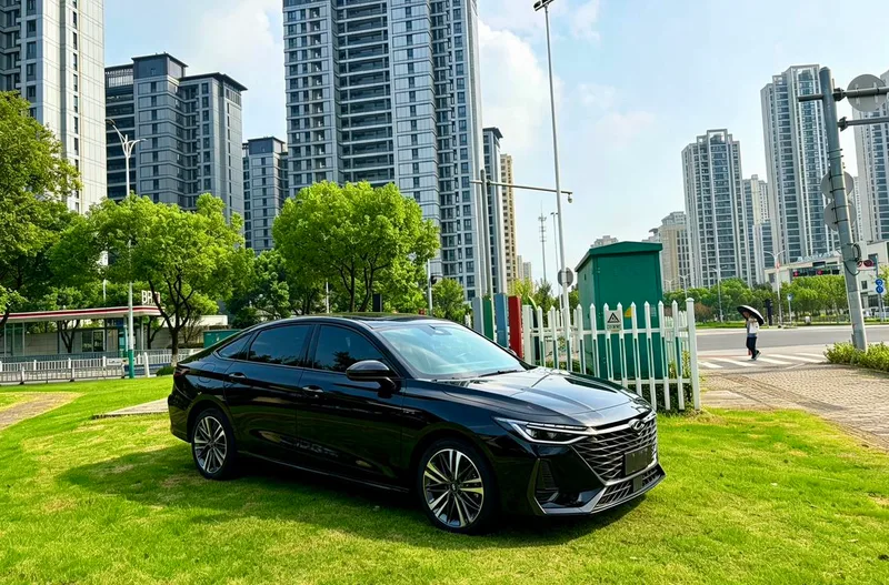 Chery Arrizo 8 2024 Versión de alta energía 2.0T DCT Jin exterior foto 3 Chery Arrizo 8 2024 Versión de alta energía 2.0T DCT Jin exterior foto 3