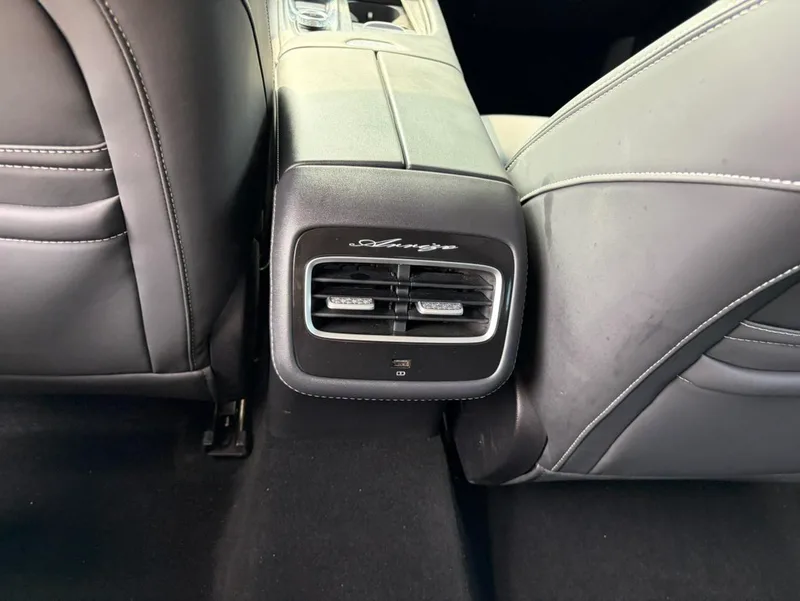 Chery Arrizo 8 2024 Versión de alta energía 2.0T DCT Jin interior foto 11 Chery Arrizo 8 2024 Versión de alta energía 2.0T DCT Jin interior foto 11