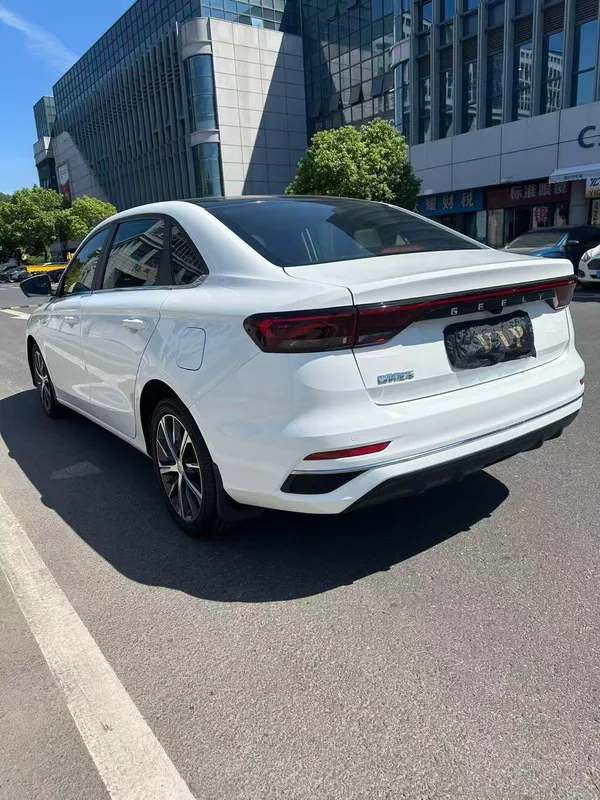 Geely Emgrand 2022 4th Gen 1.5L CVT Premium Trim interior photo 11 Geely Emgrand 2022 4th Gen 1.5L CVT Premium Trim interior photo 11
