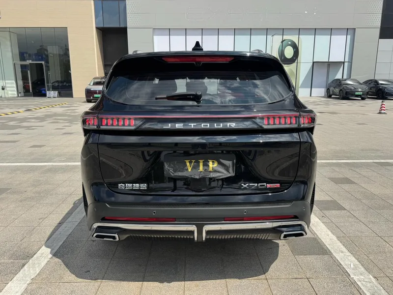 Jetour X70 PLUS 2025 1.5T 6DCT Luxury Edition 7 seat exterior photo 6 Jetour X70 PLUS 2025 1.5T 6DCT Luxury Edition 7 seat exterior photo 6