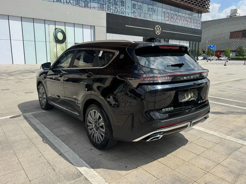 Jetour X70 PLUS 2025 1.5T 6DCT Luxury Edition 7 seat exterior photo 8 Jetour X70 PLUS 2025 1.5T 6DCT Luxury Edition 7 seat exterior photo 8