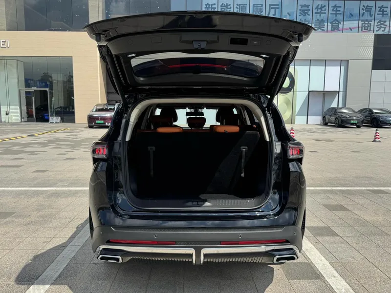 Jetour X70 PLUS 2025 1.5T 6DCT Luxury Edition 7 seat exterior photo 9 Jetour X70 PLUS 2025 1.5T 6DCT Luxury Edition 7 seat exterior photo 9