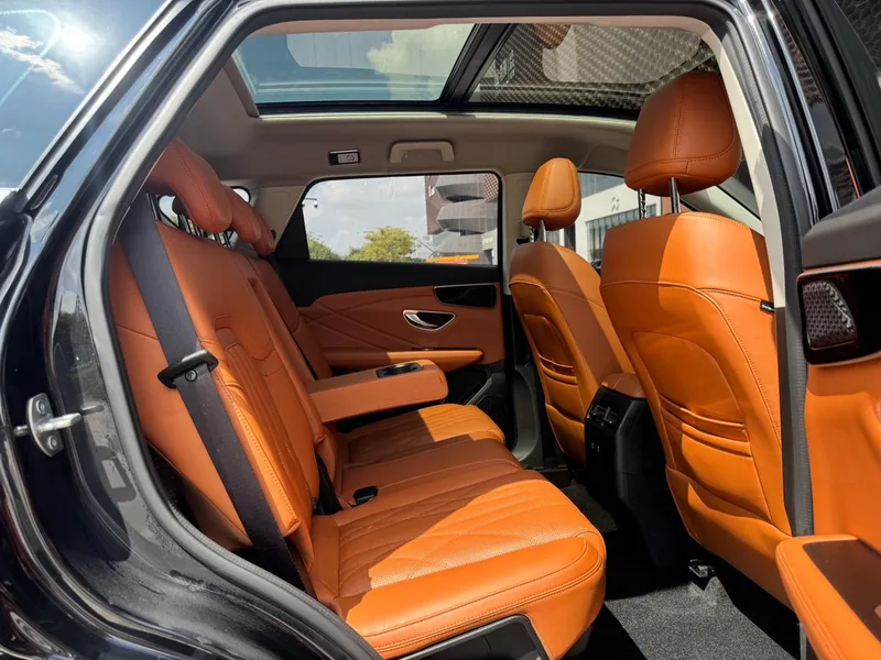 Jetour X70 PLUS 2025 1.5T 6DCT Luxury Edition 7 seat interior photo 14 Jetour X70 PLUS 2025 1.5T 6DCT Luxury Edition 7 seat interior photo 14