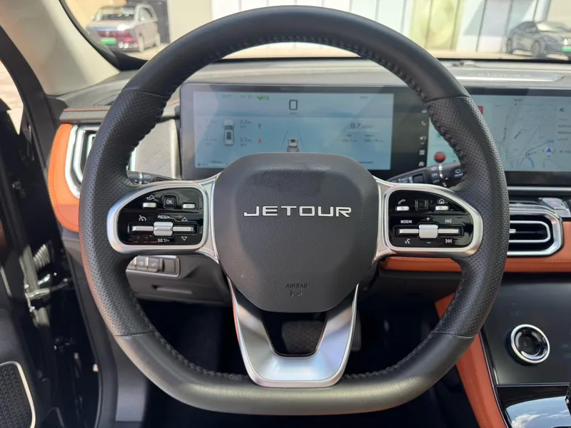 Jetour X70 PLUS 2025 1.5T 6DCT Luxury Edition 7 seat interior photo 19 Jetour X70 PLUS 2025 1.5T 6DCT Luxury Edition 7 seat interior photo 19