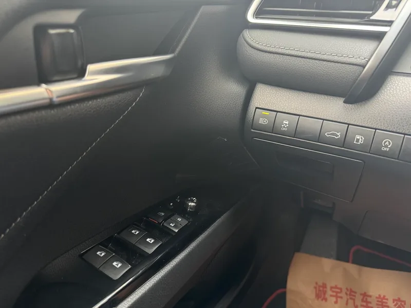 Toyota Camry 2018 2.5S Versión de Fengshang interior foto 18