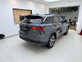 Changan CS75 PLUS 2020 1.5T Tipo de lujo automático exterior foto 3 Changan CS75 PLUS 2020 1.5T Tipo de lujo automático exterior foto 3