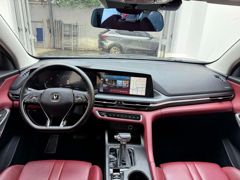 Changan CS75 PLUS 2020 1.5T Tipo de lujo automático interior foto 13 Changan CS75 PLUS 2020 1.5T Tipo de lujo automático interior foto 13