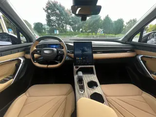 Geely Boyue L 2023 1.5TD DCT Premium Trim exterior photo 6 Geely Boyue L 2023 1.5TD DCT Premium Trim exterior photo 6