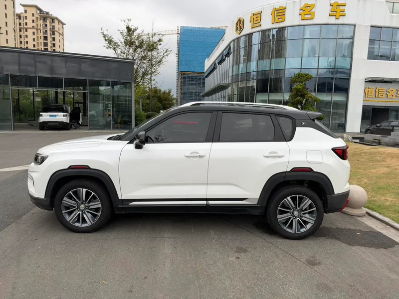 Changan CS35 PLUS 2019 1.4T DCT Changlian Blue Whale Edition exterior photo 3 Changan CS35 PLUS 2019 1.4T DCT Changlian Blue Whale Edition exterior photo 3