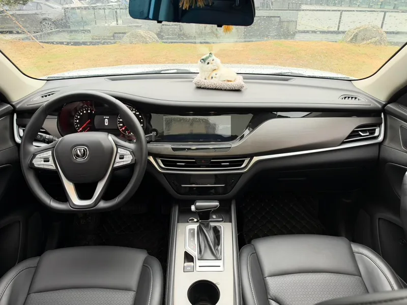 Changan CS35 PLUS 2019 1.4T DCT Changlian Blue Whale Edition interior photo 16 Changan CS35 PLUS 2019 1.4T DCT Changlian Blue Whale Edition interior photo 16