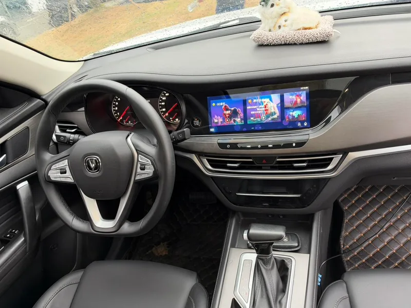 Changan CS35 PLUS 2019 1.4T DCT Changlian Blue Whale Edition interior photo 18 Changan CS35 PLUS 2019 1.4T DCT Changlian Blue Whale Edition interior photo 18