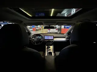 Geely Coolray 2023 1.5T DCT Platinum Edition exterior photo 8 Geely Coolray 2023 1.5T DCT Platinum Edition exterior photo 8