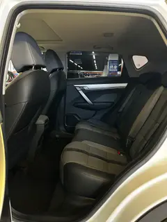 Geely Coolray 2023 1.5T DCT Platinum Edition interior photo 10 Geely Coolray 2023 1.5T DCT Platinum Edition interior photo 10