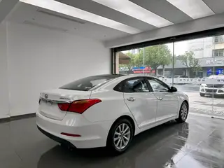 Hyundai Mistra 2014 1.8L automatic intelligent type GLS interior photo 9 Hyundai Mistra 2014 1.8L automatic intelligent type GLS interior photo 9