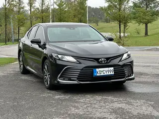 Toyota Camry 2021 2.5G Edición de lujo exterior foto 2