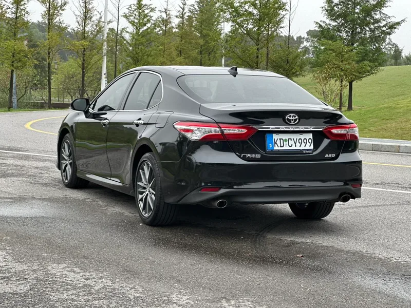 Toyota Camry 2021 2.5G Edición de lujo interior foto 20