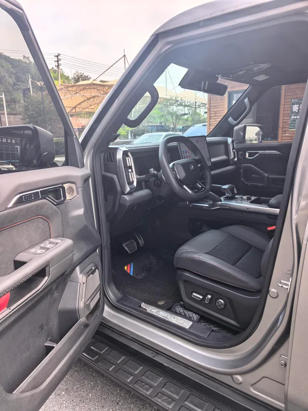 Jetour T2 2024 2.0TD Tracción a las cuatro ruedas Cruzando PRO+ Edición de entretenimiento interior foto 9 Jetour T2 2024 2.0TD Tracción a las cuatro ruedas Cruzando PRO+ Edición de entretenimiento interior foto 9