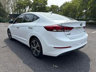 Hyundai Elantra Lingdong 2018 1.4T Dual-clutch dazzle vitality type exterior photo 3 Hyundai Elantra Lingdong 2018 1.4T Dual-clutch dazzle vitality type exterior photo 3