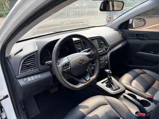 Hyundai Elantra Lingdong 2018 1.4T Dual-clutch dazzle vitality type exterior photo 5 Hyundai Elantra Lingdong 2018 1.4T Dual-clutch dazzle vitality type exterior photo 5