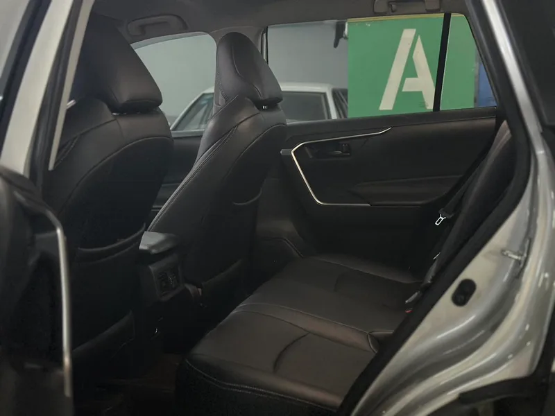 Toyota Wildlander 2023 2.0L Two-wheel drive leading version interior photo 7 Toyota Wildlander 2023 2.0L Two-wheel drive leading version interior photo 7