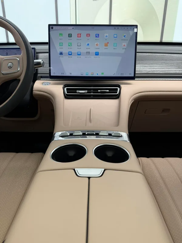 Jetour X70L 2026 1.5TD 7DCT De lujo interior foto 17