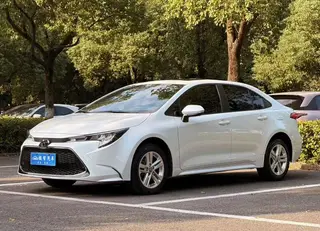 Toyota Levin 2021 185T CVT Edición de lujo