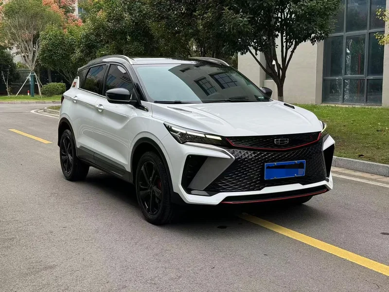 Geely Coolray 2023 1.5T DCT Edición Diamante exterior foto 3 Geely Coolray 2023 1.5T DCT Edición Diamante exterior foto 3