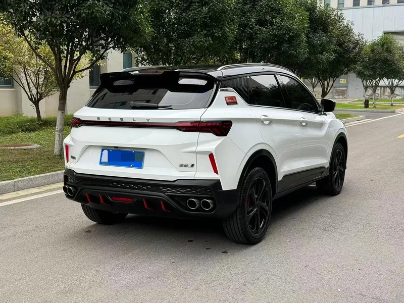 Geely Coolray 2023 1.5T DCT Edición Diamante exterior foto 6 Geely Coolray 2023 1.5T DCT Edición Diamante exterior foto 6