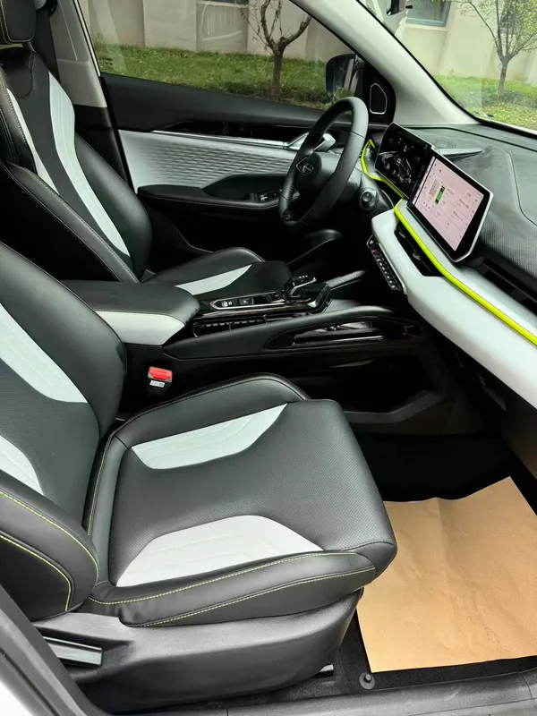 Geely Coolray 2023 1.5T DCT Edición Diamante interior foto 10 Geely Coolray 2023 1.5T DCT Edición Diamante interior foto 10