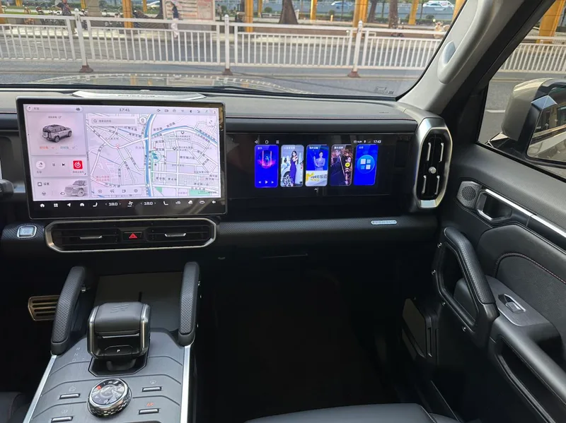 Jetour T2 2024 2.0TD Tracción a las cuatro ruedas Cruzando PRO Edición de entretenimiento interior foto 13 Jetour T2 2024 2.0TD Tracción a las cuatro ruedas Cruzando PRO Edición de entretenimiento interior foto 13