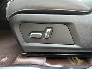 Jetour T2 2024 2.0TD Tracción a las cuatro ruedas Cruzando PRO Edición de entretenimiento interior foto 17 Jetour T2 2024 2.0TD Tracción a las cuatro ruedas Cruzando PRO Edición de entretenimiento interior foto 17