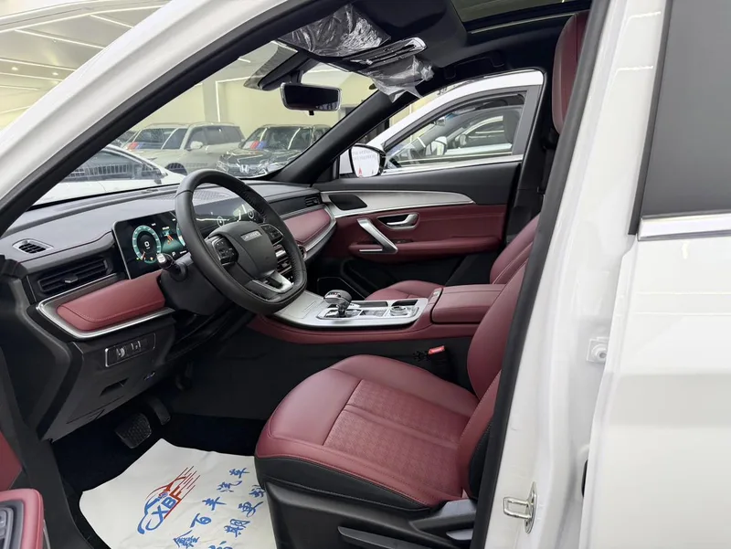 Jetour X70 PLUS 2025 Champion Edition 1.5T DCT Champion PRO 5 seat exterior photo 4 Jetour X70 PLUS 2025 Champion Edition 1.5T DCT Champion PRO 5 seat exterior photo 4