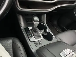 Toyota Highlander 2017 2.0T Four-wheel drive deluxe edition 7 seat interior photo 10 Toyota Highlander 2017 2.0T Four-wheel drive deluxe edition 7 seat interior photo 10