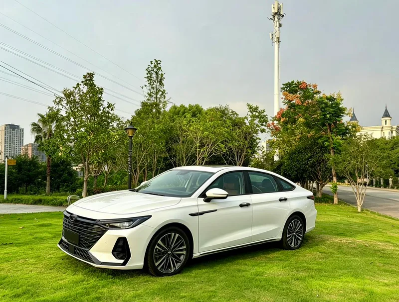 Chery Arrizo 8 2024 High-energy version 2.0T DCT gallop exterior photo 1 Chery Arrizo 8 2024 High-energy version 2.0T DCT gallop exterior photo 1